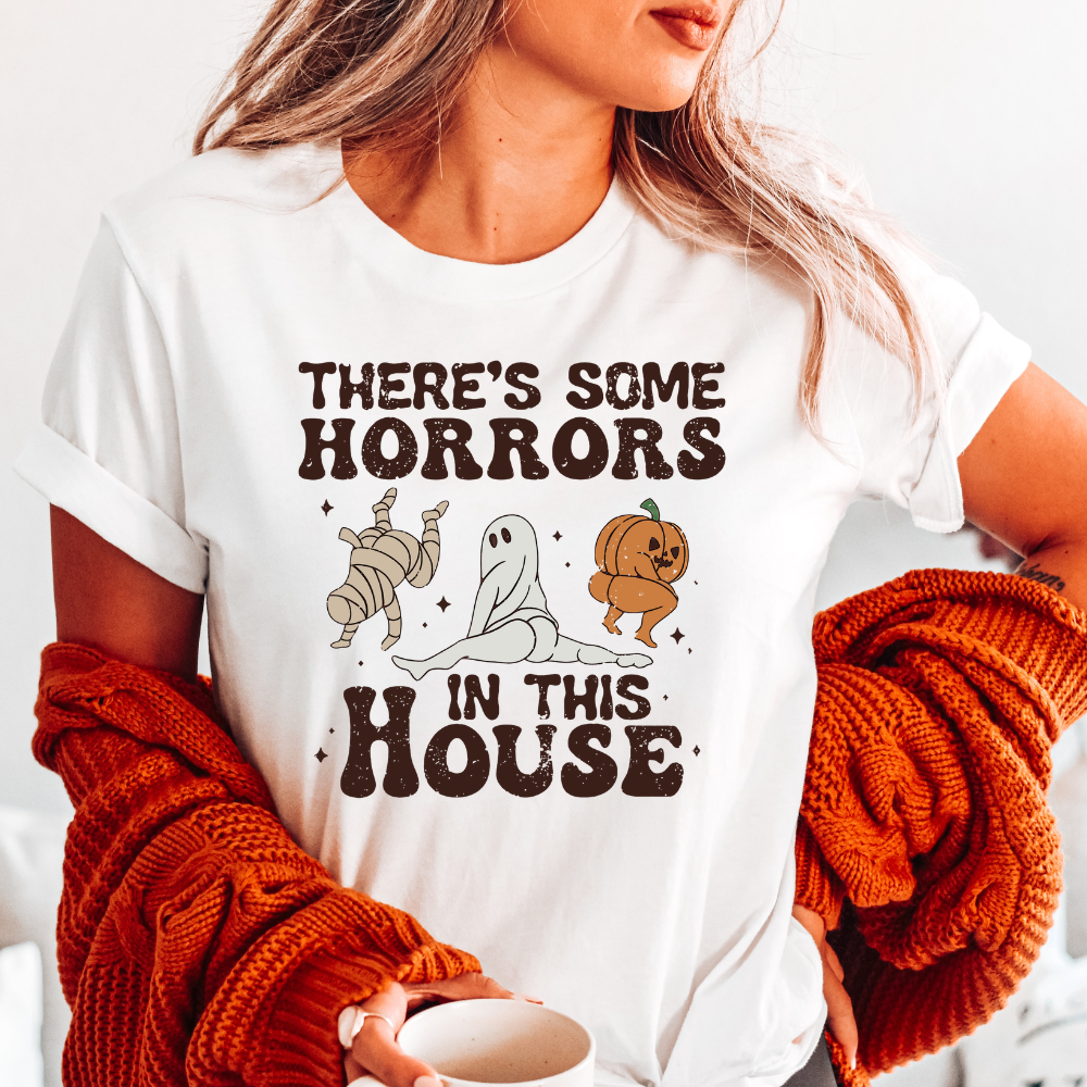 There's Some Horrors In This House - T Shirt