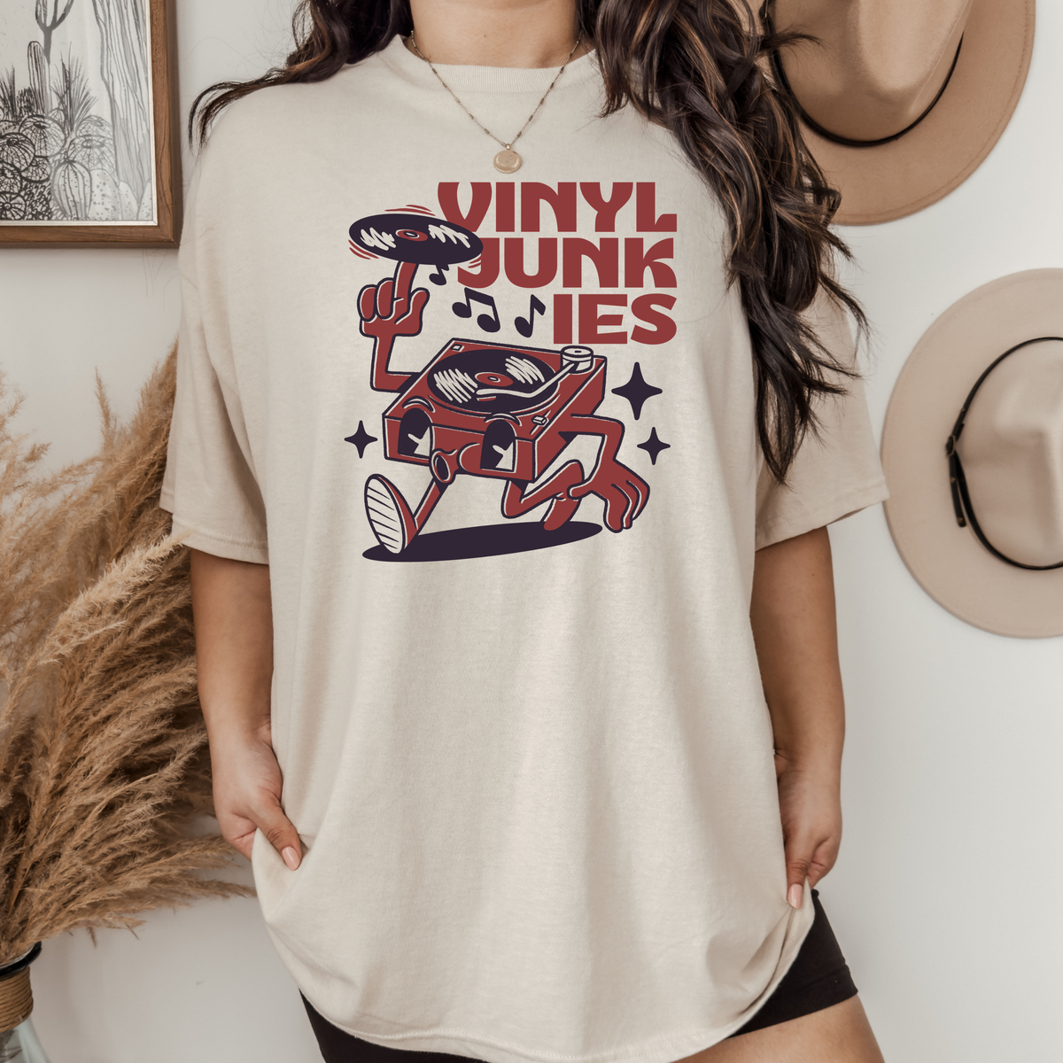VINYL JUNKIE - RETRO